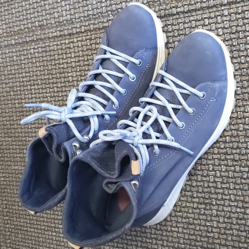 Ecco Exostrick Shoes. Moving Sale!